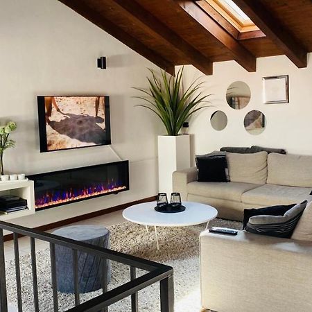 AcquaseriaCasacamelia 35, 3 Bdrm With View Lake Comoアパートメント エクステリア 写真