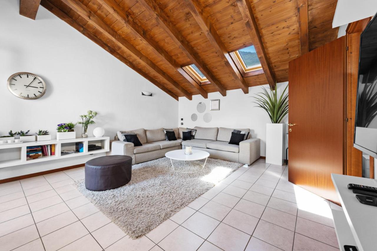AcquaseriaCasacamelia 35, 3 Bdrm With View Lake Comoアパートメント エクステリア 写真