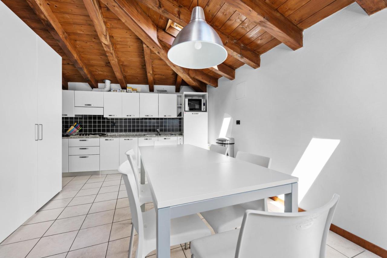 AcquaseriaCasacamelia 35, 3 Bdrm With View Lake Comoアパートメント エクステリア 写真