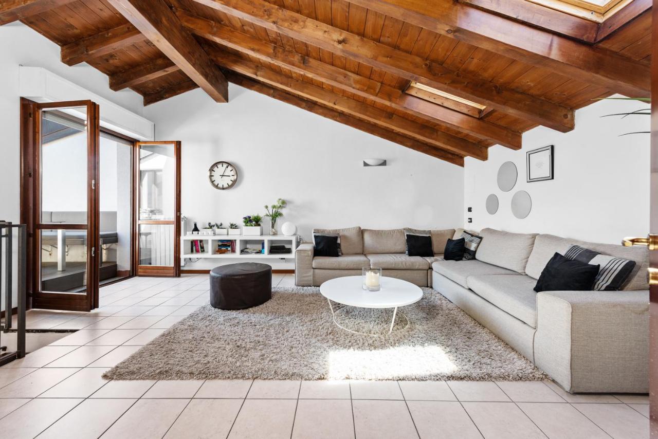 AcquaseriaCasacamelia 35, 3 Bdrm With View Lake Comoアパートメント エクステリア 写真