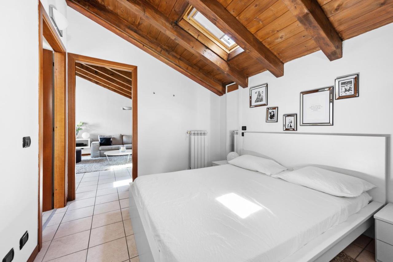 AcquaseriaCasacamelia 35, 3 Bdrm With View Lake Comoアパートメント エクステリア 写真