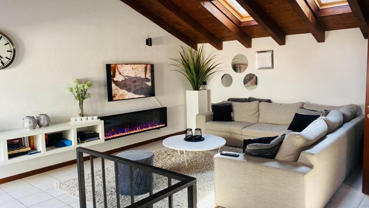 AcquaseriaCasacamelia 35, 3 Bdrm With View Lake Comoアパートメント エクステリア 写真