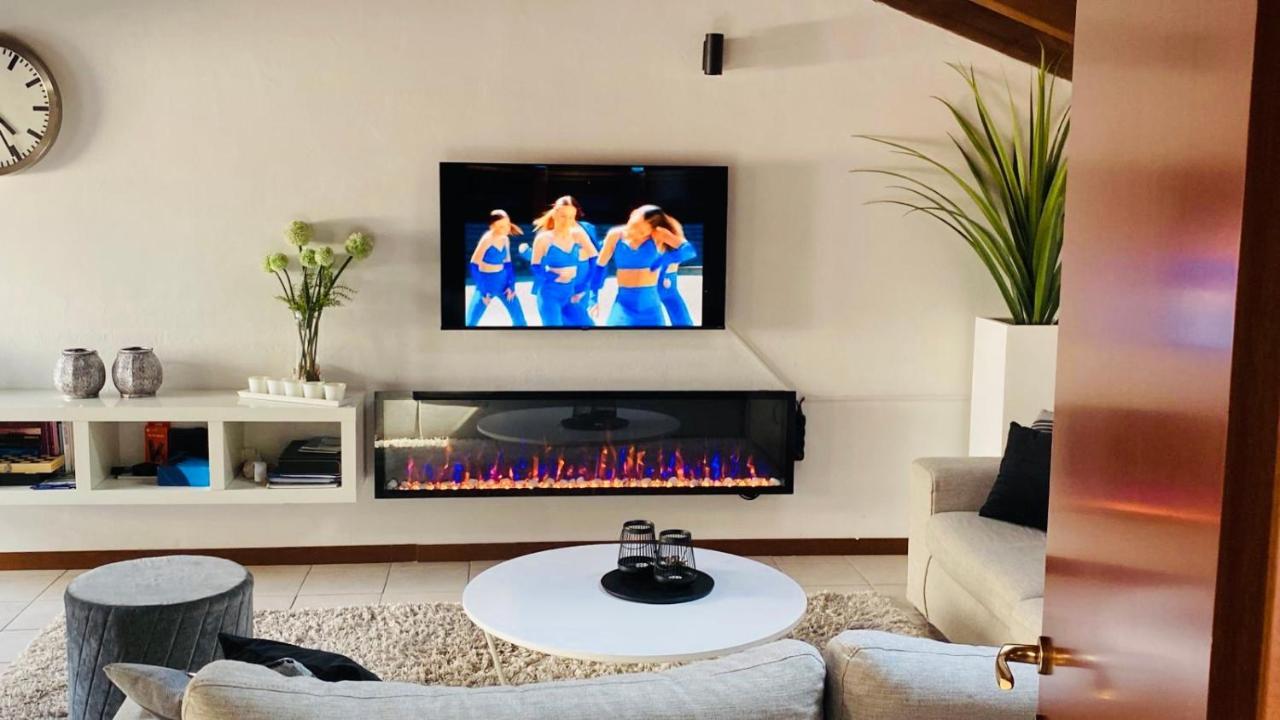 AcquaseriaCasacamelia 35, 3 Bdrm With View Lake Comoアパートメント エクステリア 写真